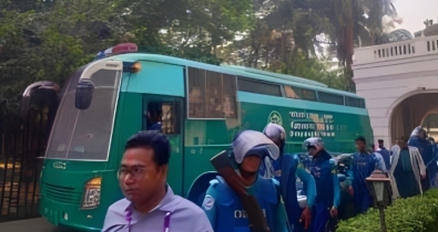 কড়া নিরাপত্তায় ১৩ সেনা কর্মকর্তাকে ট্রাইব্যুনালে হাজির