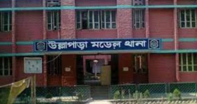 মণ্ডপে পুলিশের ওপর হামলা, স্বেচ্ছাসেবক দলের সাবেক নেতার বিরুদ্ধে