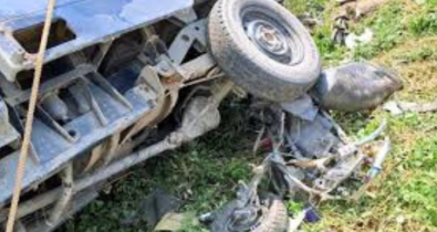 স্কুটিতে পিকআপভ্যানের ধাক্কা, প্রাণ গেল মা-মেয়ের