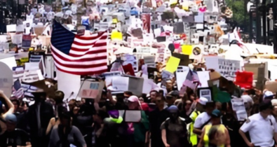 যুক্তরাষ্ট্রজুড়ে বিক্ষোভ, রাস্তায় হাজারো মানুষ