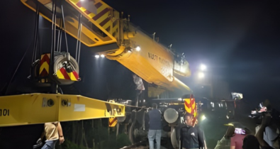 ট্রেন চলাচল সচল হতে আরও ৮-১০ ঘণ্টা সময় লাগতে পারে