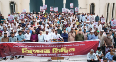 জুলাই অভ্যুত্থানে হাসিনার মত বায়তুল মোকাররমের খতিবও পালিয়েছে