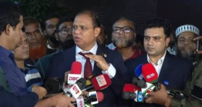 অন্য বিমানে ফেরার সুযোগেও সফরসঙ্গীদের সঙ্গ ছাড়েননি প্রধানমন্ত্রী