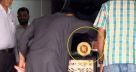 নিজ হাতে গাড়ি থেকে সরকারি স্টিকার খুলে ফেললেন ইশরাক
